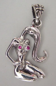 Gentlic Pendant With Stone Breasts - Picture 1 of 2