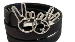 Cinturón Chanel pedrería CC CRYSTAL PEACE SIGN talla 75 - Imagen 1 de 5