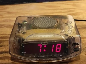 Vintage 2004 jWIN Model No. JL-204C AM/FM Clear Plastic Alarm Clock Radio - Picture 1 of 8
