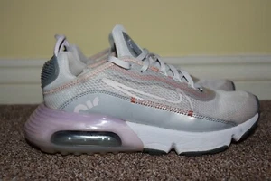 Air Max 2090 Platinum Tint / Light Violet - Metallic Platinum Gr. 5 - Bild 1 von 4