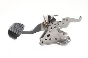 2021 - 2024 TOYOTA VENZA BRAKE FOOT STOP PEDAL W/ BRACKET OEM - Bild 1 von 10