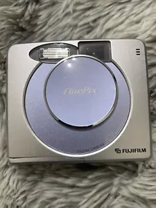 Fujifilm FinePix 30i Digital Camera Blue RARE Spares/Repairs - Picture 1 of 12