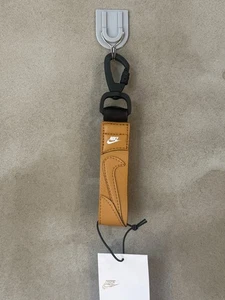 [On Sale] Nike Premium Key Holder Keychain Keyring Bag Accessory NWT HF3613-762 - Picture 1 of 6