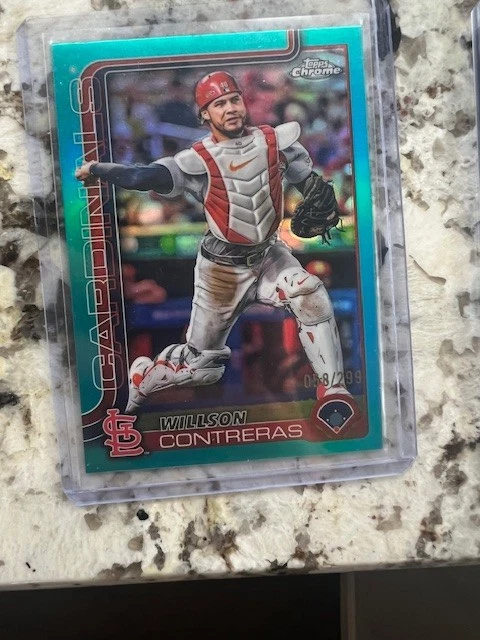 Tarjeta refractor Topps 2025 cromo verde azulado/299 St. Louis Cardinals Willson Contreras Foto 1 de 1