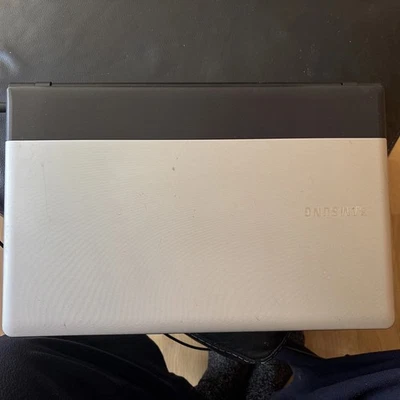 Portatile Samsung NO300E5A era - Immagine 1 di 4