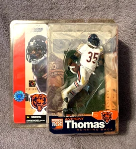 2002 McFarlane NFL Sports Picks Series 5 Actionfigur Anthony Thomas Chicago - Bild 1 von 4