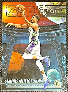 2022-23 NBA Hoops Zero Gravity #8 Giannis Antetokounmpo - Milwaukee Bucks - Bild 1 von 2