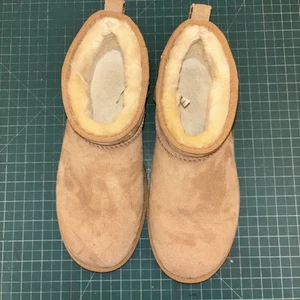 UGG CLASSIC ULTRA MINI 1137391 SIZE 9 US. CHESTNUT MEN BOOTS AUTHENTIC used - Picture 1 of 5