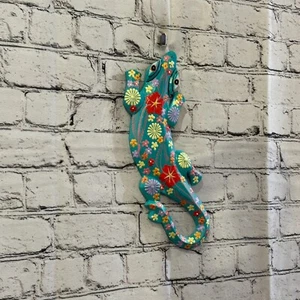 30 cm Gecko Eidechse hellblau Blume Holz Wandbehang Holz Ornamente Schnitzerei - Bild 1 von 8