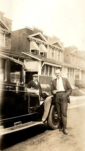 1926 ORIGINAL SNAPSHOT MEN WITH DODGE BROTHERS FOUR DOOR SEDAN DIRT ROAD 1G12 - Picture 1 of 3