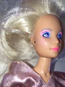 1986 Jem and the Holograms Jem Jerrica mit Original Outfit Hasbro Vintage ungetestet - Bild 1 von 5