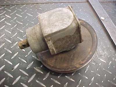 CUB CADET 3000 SERIES DECK GEAR BOX 717-3447 917-3447 - Image 1 of 3