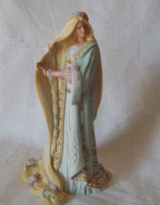 "Figura de porcelana fina Lenox de la legendaria princesa Rapunzel 9" - Imagen 1 de 15
