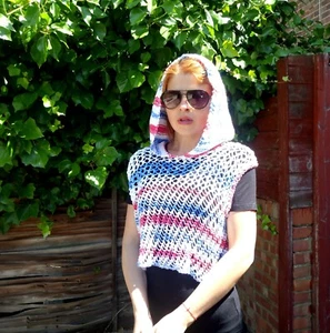 White,red and blue hooded summer top/Crochet top/knitting shirt/beech wear - Picture 1 of 7