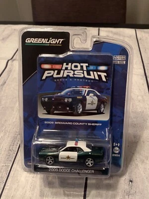 Greenlight Hot Pursuit 2009 Broward County Sheriff Dodge Challenger Limited Ed - Image 1 of 2