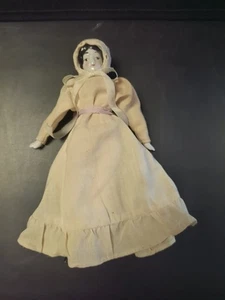ANTIGUA MUÑECA CABEZA PORCELANA PORCELANA ALEMANIA CUERPO SUAVE CONJUNTO ORIGINAL  - Imagen 1 de 7