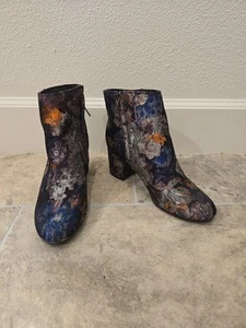 Womens Pre-owned Floral Mod Ankle Boots - Size 8 - Zigi Soho - Zip Closure - Picture 1 of 18