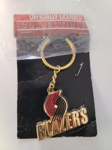 Vintage Portland Trail Blazers NBA Logo Keychain 1990's Brand New RARE Cover