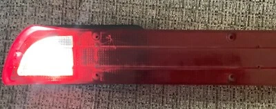 Chrysler New Yorker 300 1970 señal de giro izquierda lente de reversa SAE-STIAR-70-CH WAW23 Foto 1 de 4