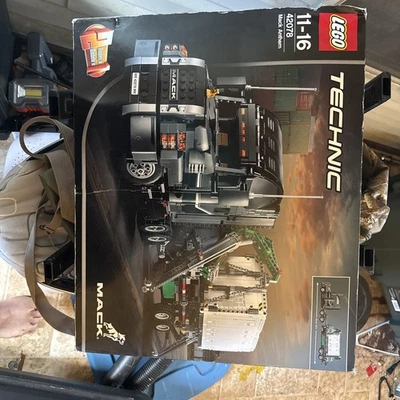 LEGO TECHNIC: Mack Anthem (42078) - Image 1 of 2