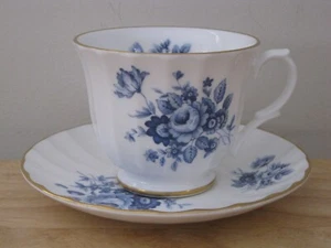 Vintage E&R Golden Crown Fine Bone China Teetasse & Untertasse mit Fuß blau Blumen Set - Bild 1 von 13