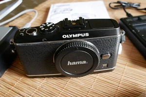 Olympus PEN E-P3 GEHÄUSE MFT Metall schwarz - nur 1330 Auslösungen - wie NEU ! - Bild 1 von 14
