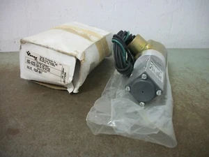 VERSA 4-WAY SOLENOID VALVE ASG-4232-CA-3-70-A120 120VCOIL 20-135PSI 8.7W NIB - Picture 1 of 4