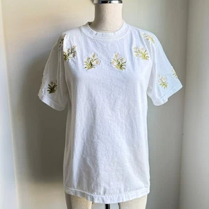 Swiss Alp Fantasy besticktes Edelweiß Baumwolle T-Shirt Gr. S - Bild 1 von 7