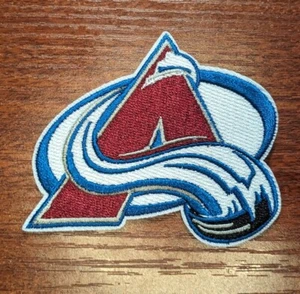 Colorado Avalanche Aufnäher 2,5x3,15" NHL Hockey Sport bestickt Bügelbild Patch - Bild 1 von 3