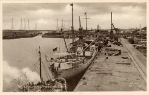 PRINTED POSTCARD OF PRESTON DOCKS, (NEAR BLACKBURN), LANCASHIRE BY FRITH #PSTN48 - Picture 1 of 2