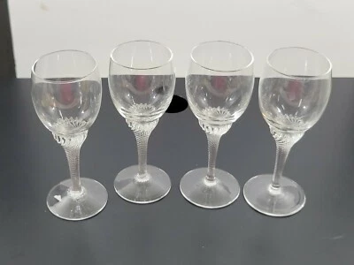 Conjunto de 4 copos de licor cordial cristalino texturizado haste redemoinho 4 3/4" - Imagem 1 de 4