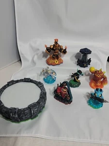Skylanders PORTAL of POWER & Lot of 7 Various Figures No Duplicates no cable - Picture 1 of 10