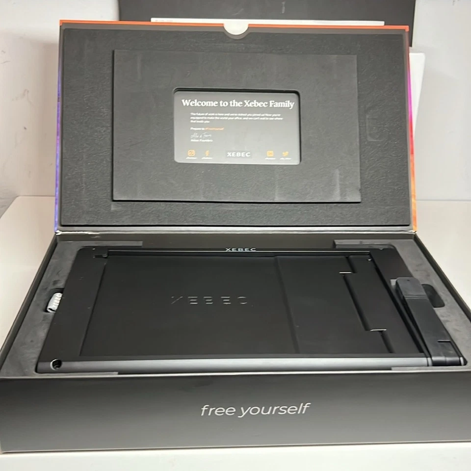 Xebec Tri-Screen 2 10.1英寸液晶显示器 — 第 1/4 张图片