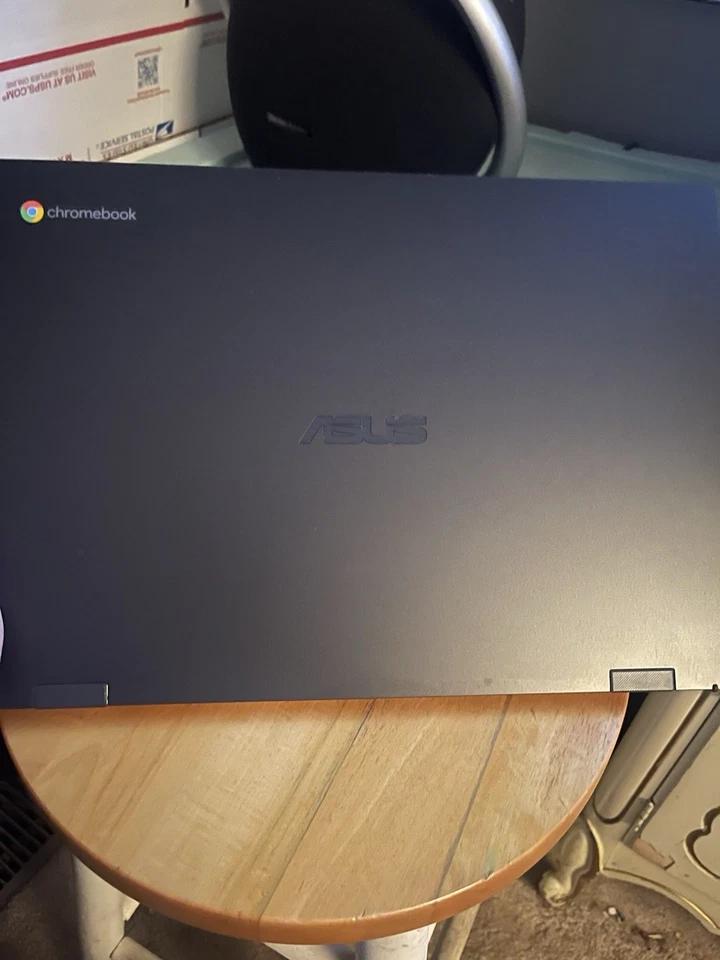 Portátil ASUS Chromebook Foto 1 de 4