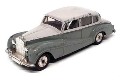 Dinky Toys 12cm Long Diecast 150 - Rolls Royce Silver Wraith - 2-Tone Grey - Image 1 of 4