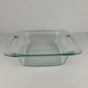Plato para hornear de vidrio Pyrex 2qt 8x8 cuadrado - C222 - asas transparentes seguro para horno EE. UU. - Imagen 1 de 9