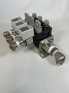 SMC PF3WR03DN-704W-03-DT-M Digitaler Durchflussschalter Verteiler - Bild 1 von 14