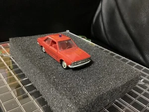 1:66 Schuco 301855 Audi 80 Feuerwehr, rot, guter Zustand - Bild 1 von 7