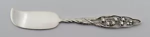 Esparcidor de mantequilla Whiting Sterling 5 3/4" mango plano Lirio del Valle #9755 - Imagen 1 de 7