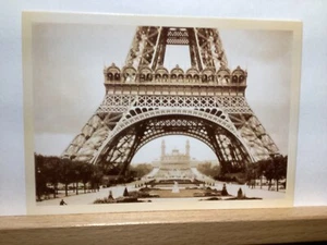 "Tarjeta postal de reproducción base Torre Eiffel: 4"" x 5 1/2" - Imagen 1 de 2
