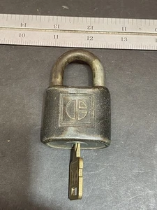 OEM Caterpillar CAT 5P8500 Ignition Key & Padlock, DO NOT DUPLICATE - Picture 1 of 5