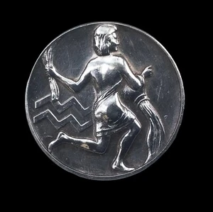 TenTex .999 One Ounce Silver Round Zodiac Rare Aquarius Dated 1983 Nice Design - Bild 1 von 2
