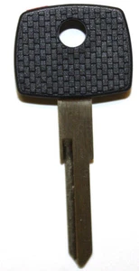 NEW UNCUT IGNITION TRANSPONDER CHIPPED KEY FOR DODGE/BENZ SPRINTER 2003-2006 - Picture 1 of 4