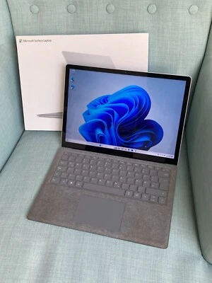 Microsoft Surface Laptop 1769, Intel Core i5-7200U, 2.5GHz, 4GB, 128GB SSD - Bild 1 von 4