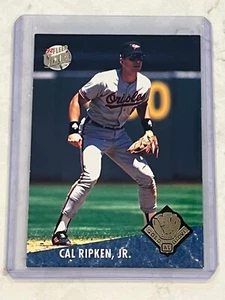 1992 Fleer Ultra - Cal Ripken Jr. - Picture 1 of 2