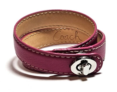 蔻驰皮革双环绕式转锁手链粉色皮革 96317 全新 — 第 1/4 张图片