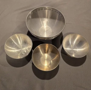 Vintage Mirro 10" Aluminium Rührschüssel Floral 3537M mit 3 kleinen Schüsseln - Bild 1 von 5