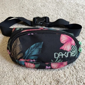 Dakine Hip Pack Waist Fanny Belt Bum Bag, Hawaiian Tropidelic Print Black Tropic - Picture 1 of 7
