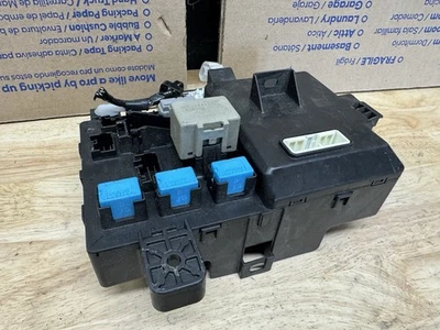 Toyota Tacoma 2005 caja de fusibles de conexión relé debajo del volante Foto 1 de 4