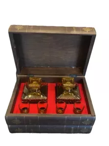 Vintage Hidden Bar Set 3 Books Stacked Case Decanters & Shot Glasses RARE 6 Pcs! - Picture 1 of 13